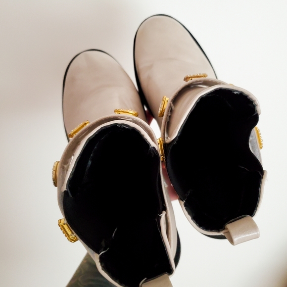 Nicole Miller Chelsea Ankle Boot - Picture 4 of 7